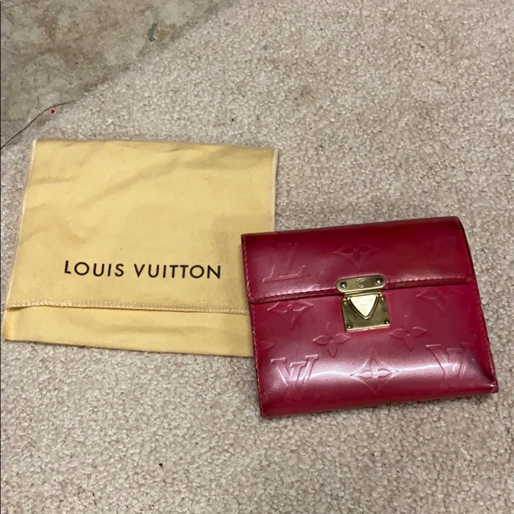 Authentic Louis Vuitton wallet - Picture 1 of 7